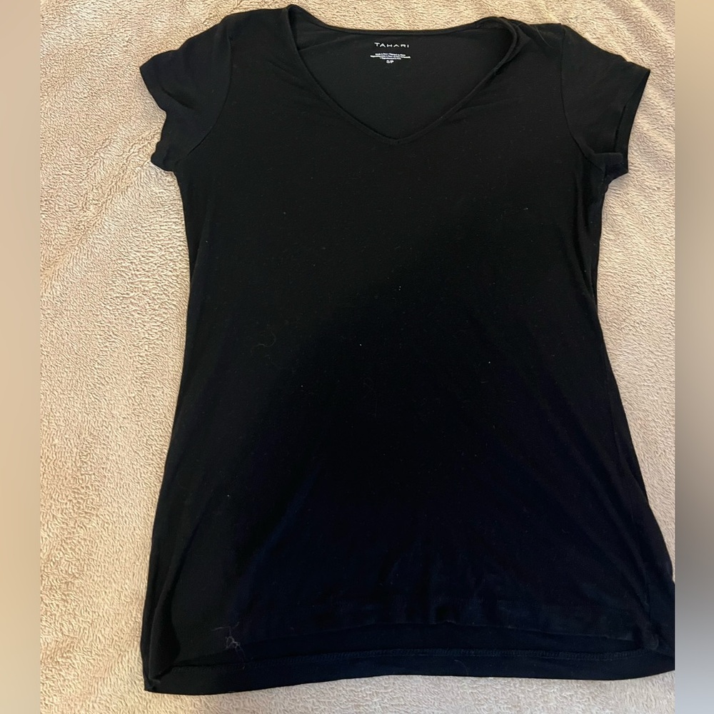 Women’s black tshirt